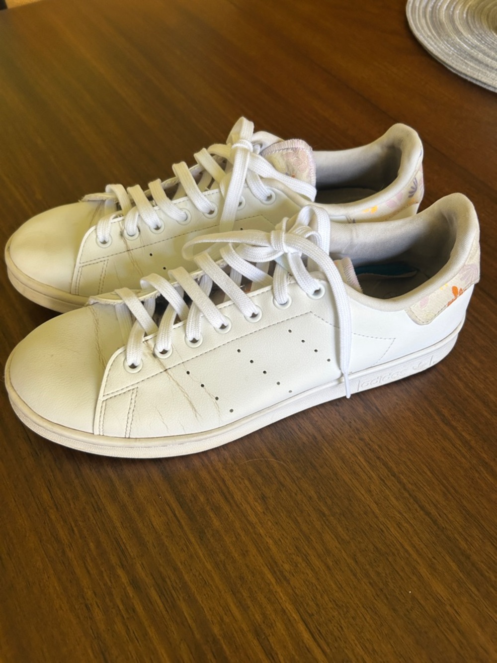 adidas White Leather Women’s Sneakers with Pastel Heel Accent